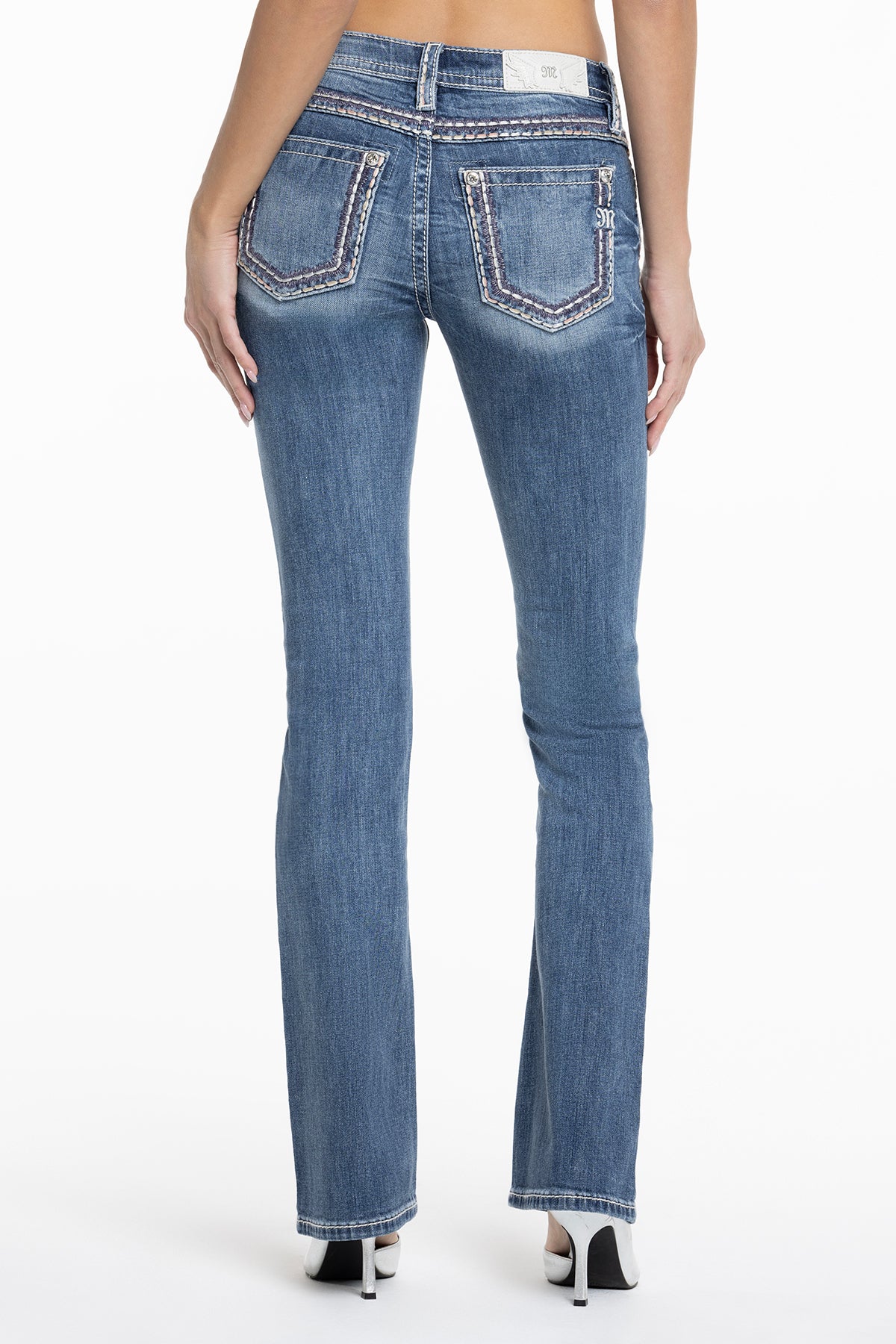 M5012B69L.BACK_CROP